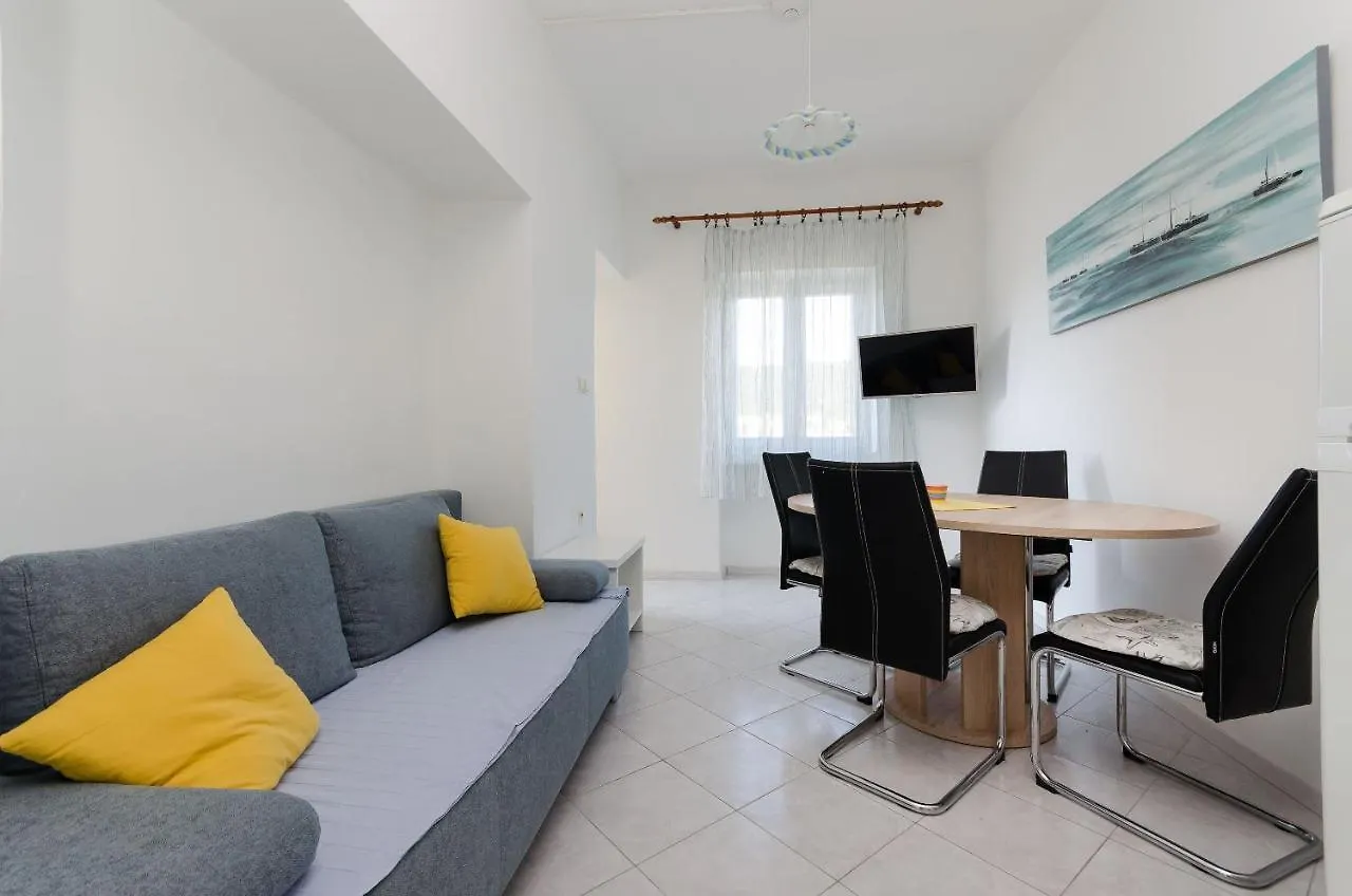 Apartments Darko Supetarska Draga Croatia