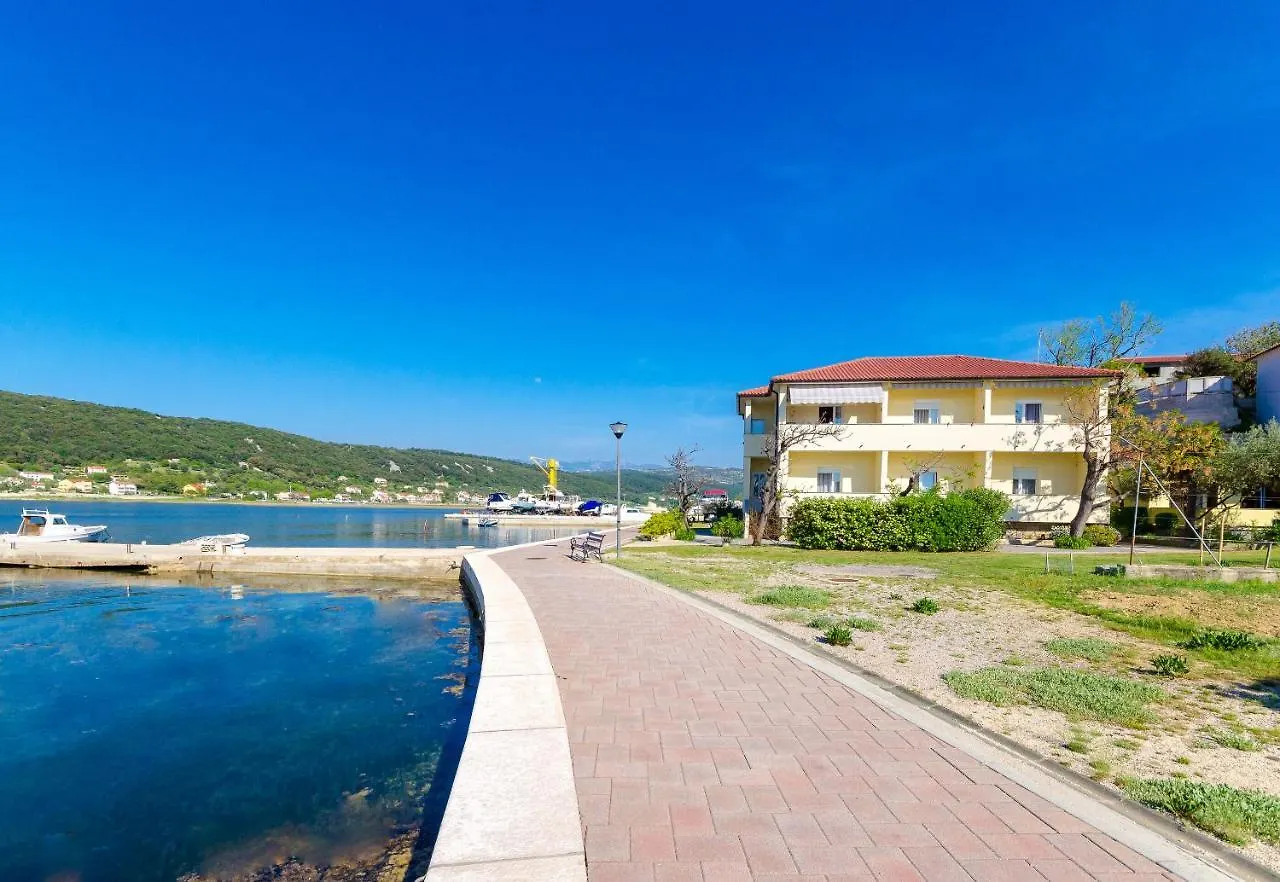 Apartments Darko Supetarska Draga 0*,