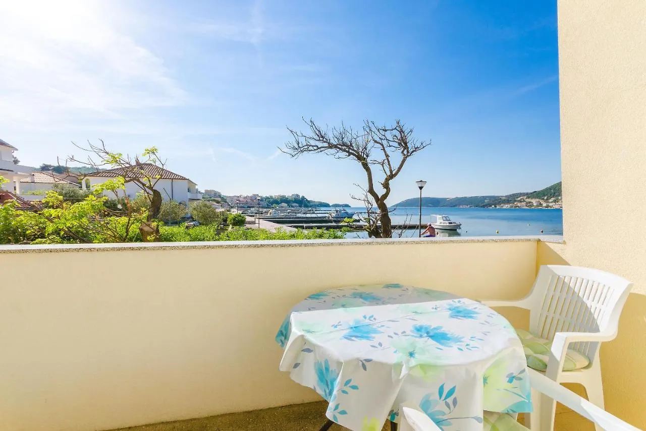 Apartments Darko Supetarska Draga Croatie